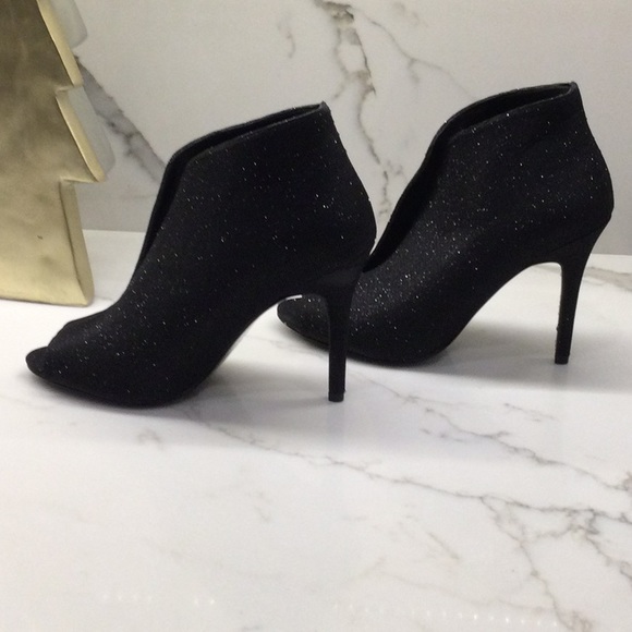 MIA Sparkle Ankle Bootie - Picture 4 of 7